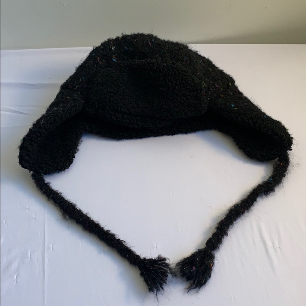 Trapper Hat . - Picture 5 of 7